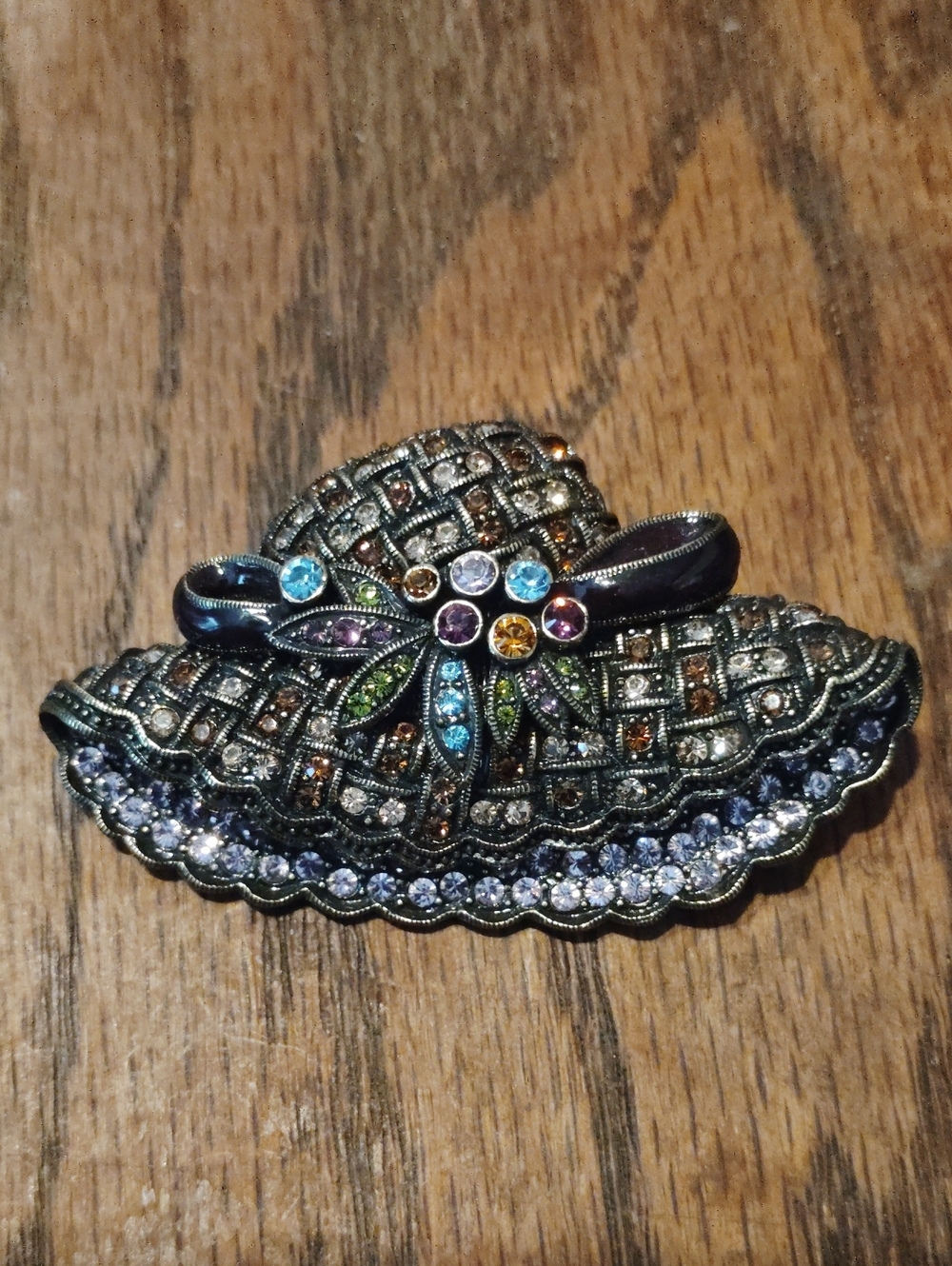 Stunning Heidi Daus Swarovski Crystal Hat brooch
